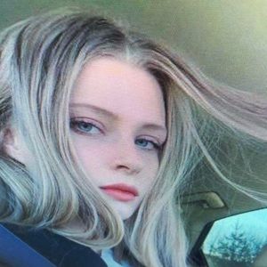 Meet your Posher, Clara